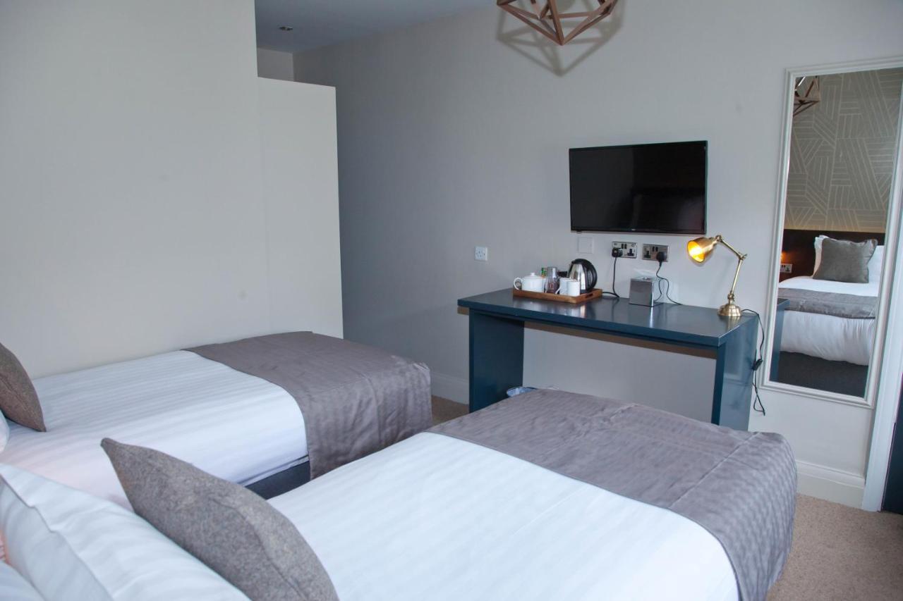 The Royal Hotel Bolton-le-Sands ภายนอก รูปภาพ