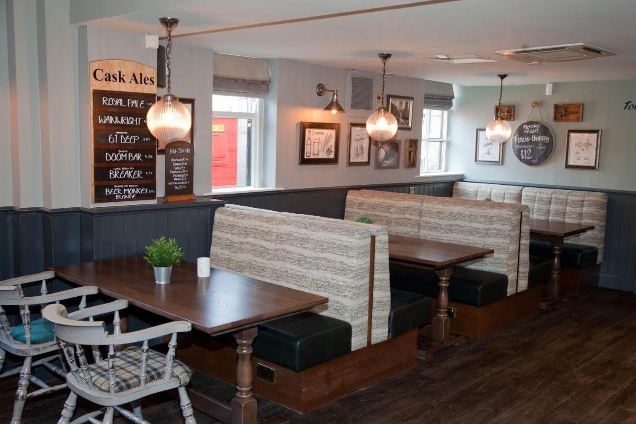 The Royal Hotel Bolton-le-Sands ภายนอก รูปภาพ
